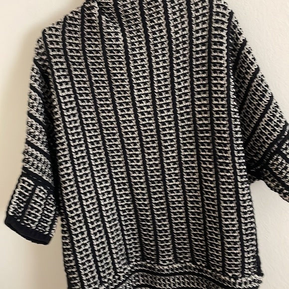 Moth cocoon cardigan black and white size medium - Picture 6 of 6